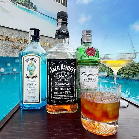California Saigon Hotel & Rooftop Pool Πόλη Χο Τσι Μινχ Εξωτερικό φωτογραφία