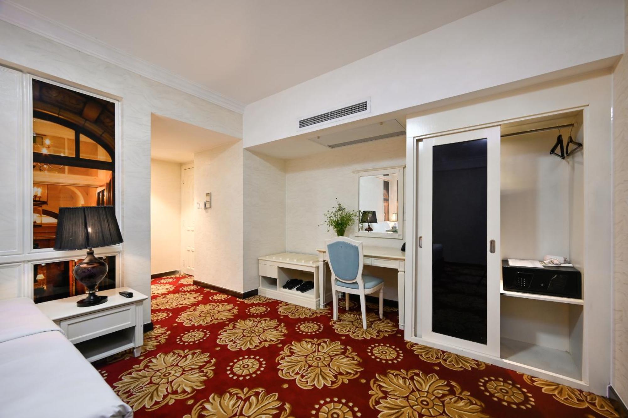 California Saigon Hotel & Rooftop Pool Πόλη Χο Τσι Μινχ Εξωτερικό φωτογραφία