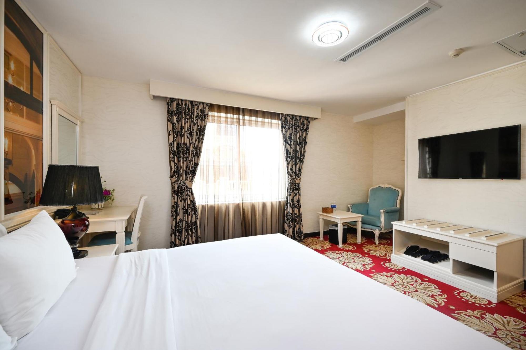 California Saigon Hotel & Rooftop Pool Πόλη Χο Τσι Μινχ Δωμάτιο φωτογραφία