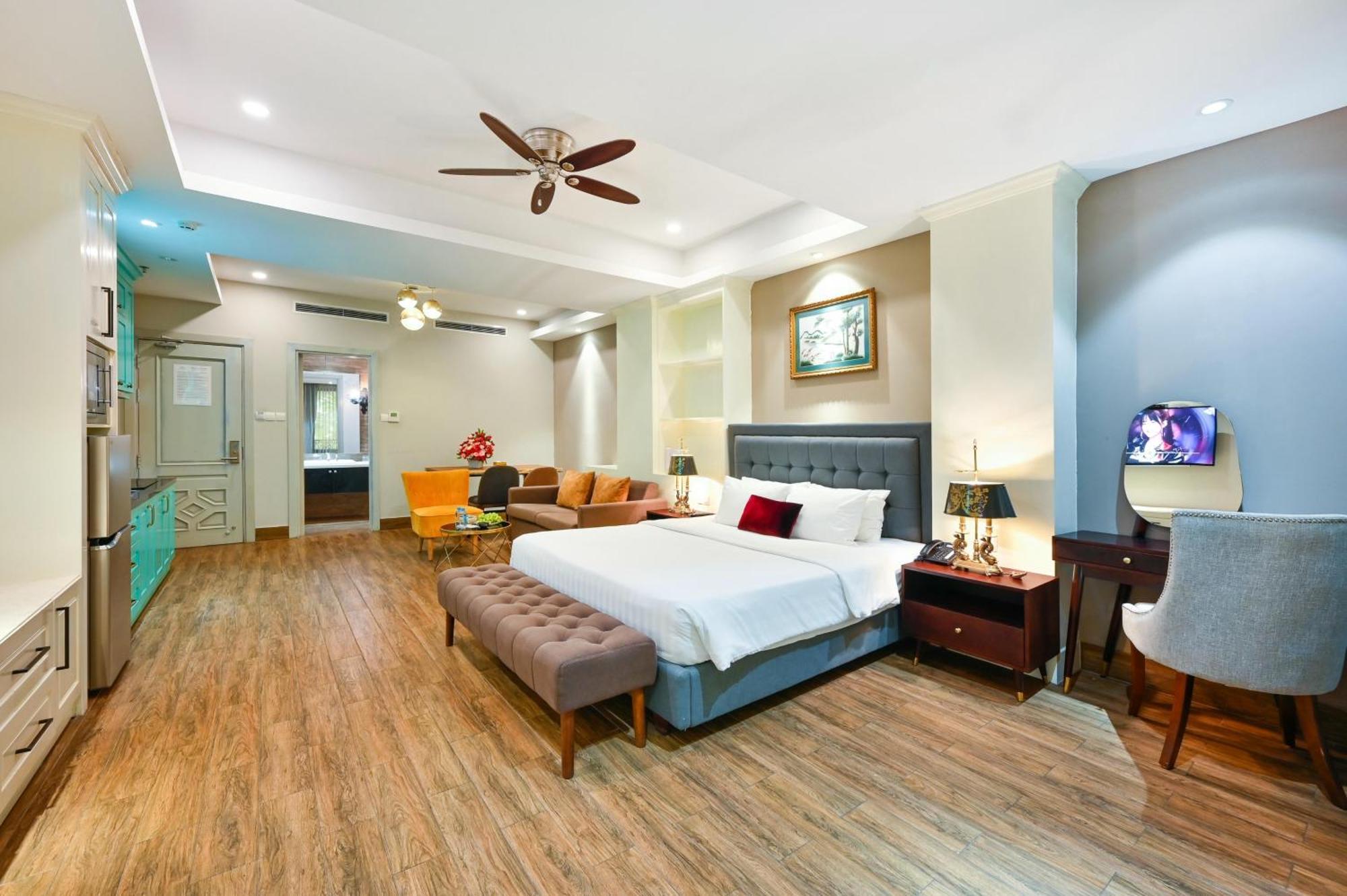 California Saigon Hotel & Rooftop Pool Πόλη Χο Τσι Μινχ Εξωτερικό φωτογραφία