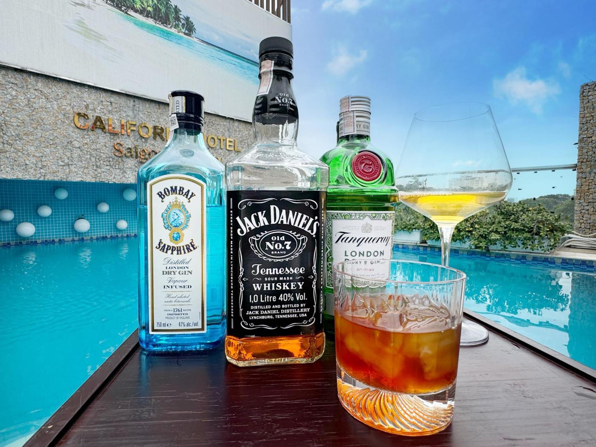 California Saigon Hotel & Rooftop Pool Πόλη Χο Τσι Μινχ Εξωτερικό φωτογραφία