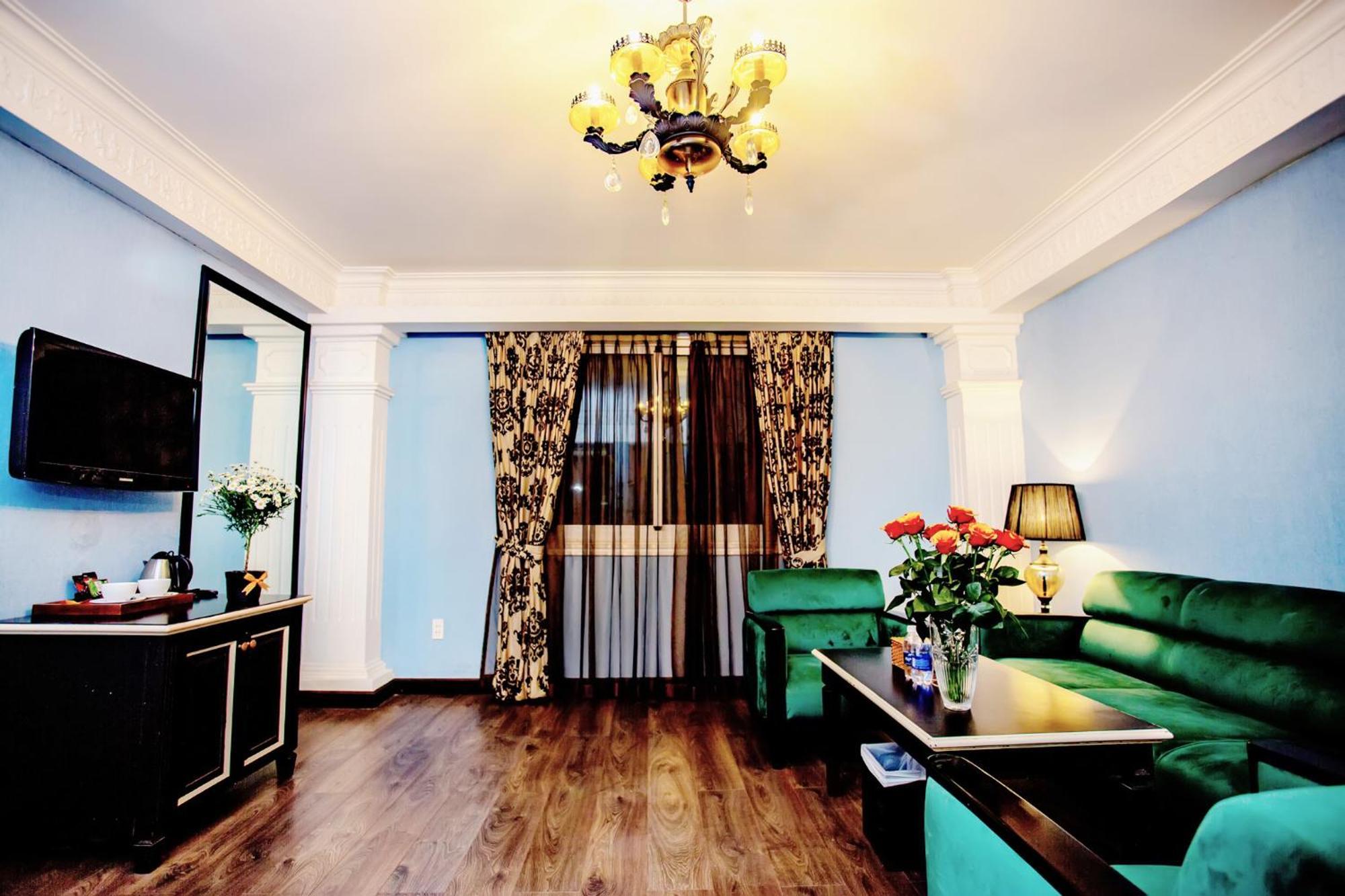 California Saigon Hotel & Rooftop Pool Πόλη Χο Τσι Μινχ Δωμάτιο φωτογραφία
