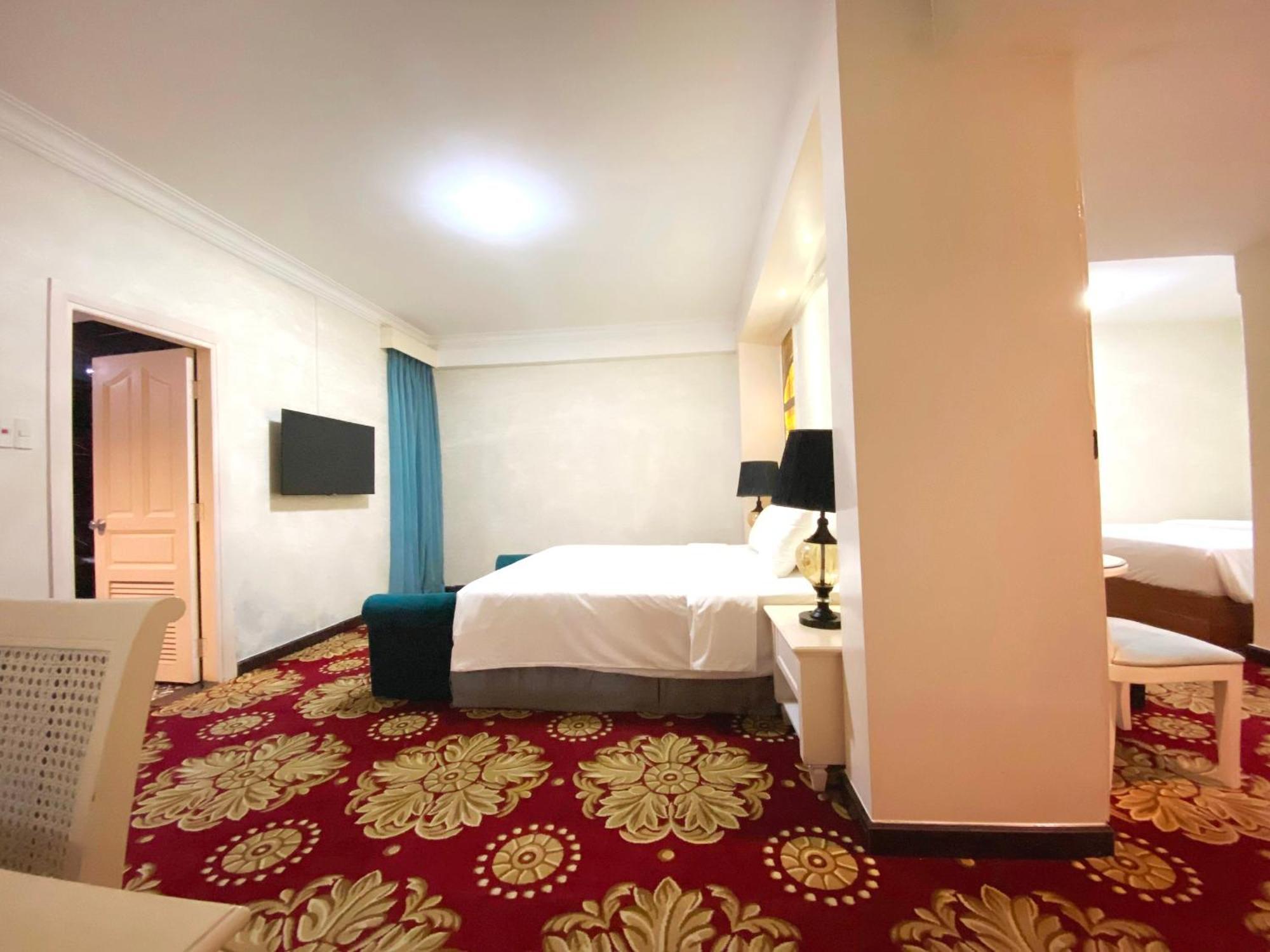 California Saigon Hotel & Rooftop Pool Πόλη Χο Τσι Μινχ Δωμάτιο φωτογραφία